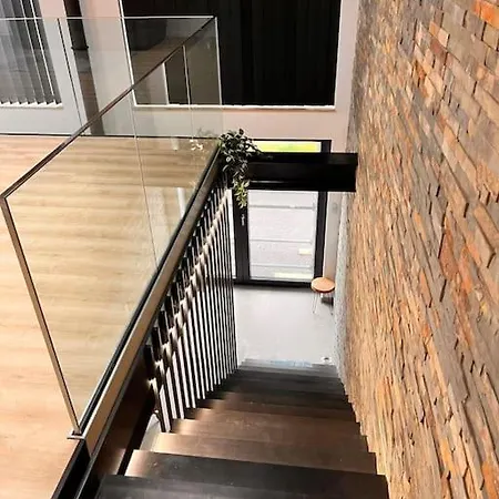 Le Du Mawet 펜션 Léglise