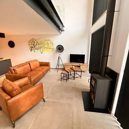 Le Du Mawet 펜션 Léglise